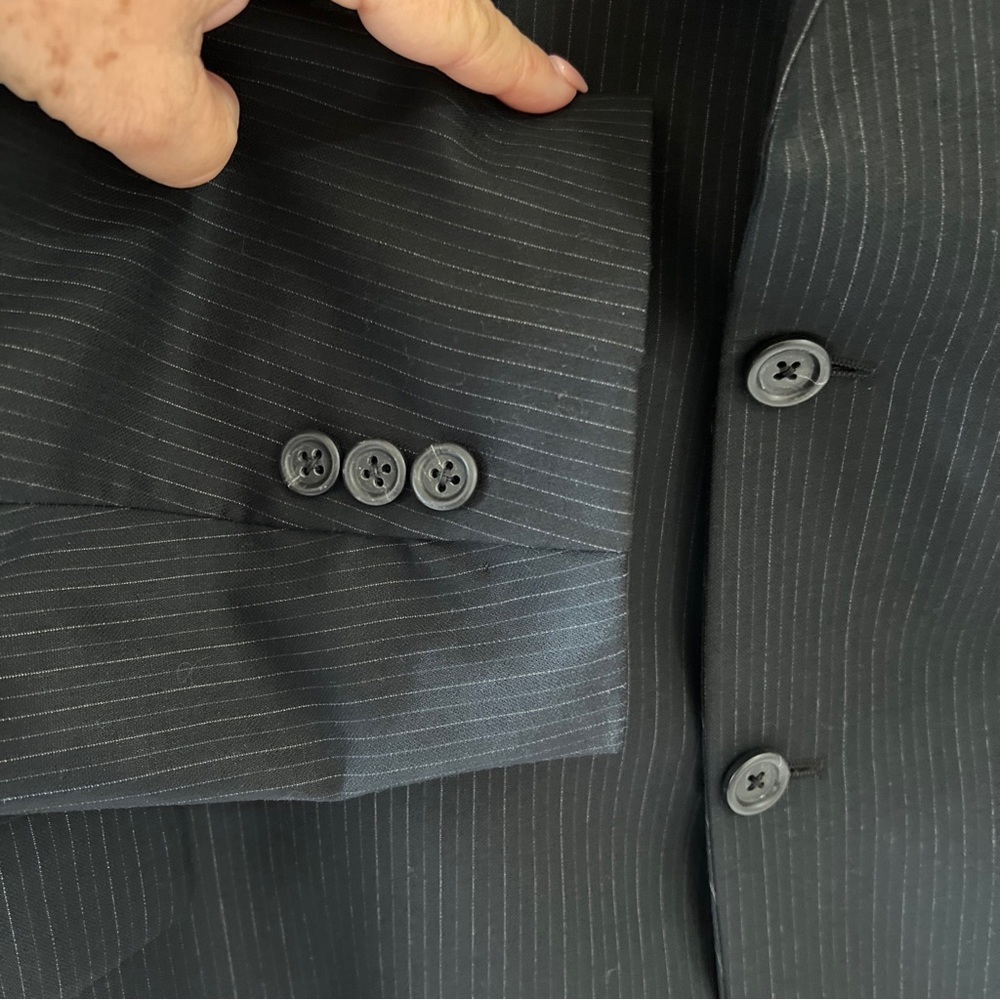 Burberry London United Blazer 100% Wool 48R Pinstripes Black Model HBS40 - Picture 3 of 11